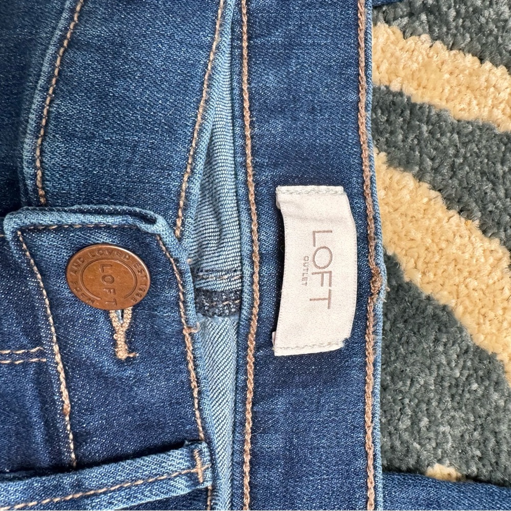 LOFT Women's Deep Blue Skinny Jeans - Picture 3 of 8